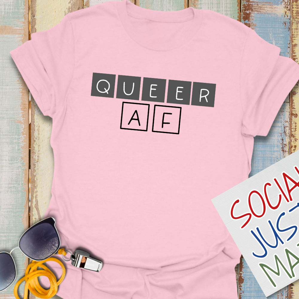 QUEER AF - Unisex Softstyle T-Shirt